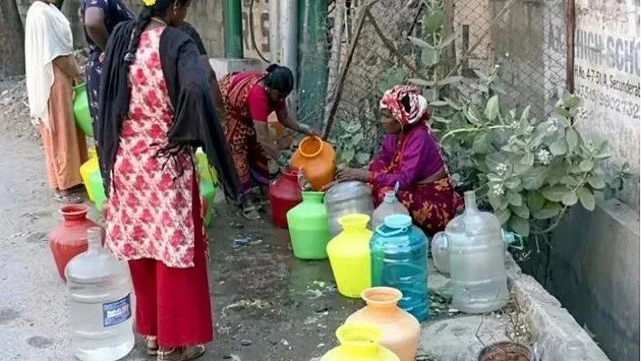 Kolkata Muslim Colony Faces 35-Day Water Crisis, BJP Discrimination Allegations