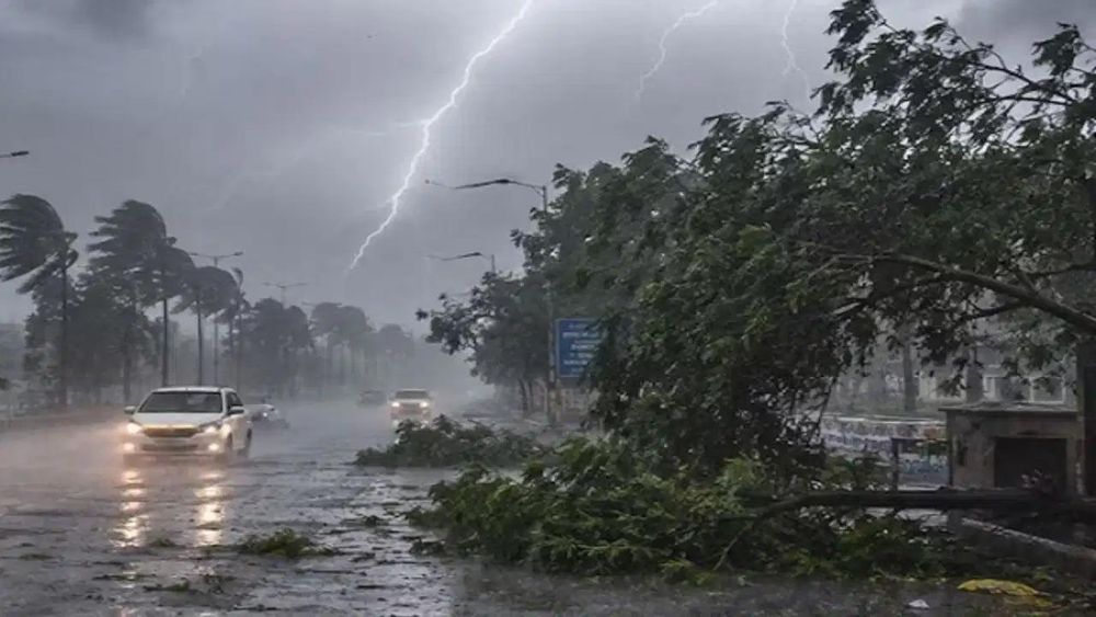 56 Perish in Uttar Pradesh as Violent Storms and Heavy Rain Cause Widespread Destruction