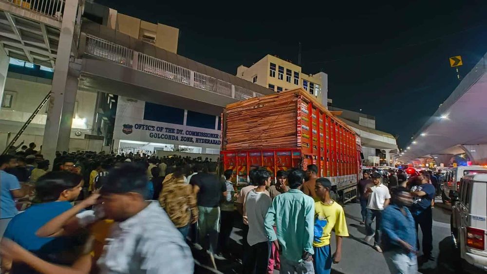 Gau Rakshaks Attack Police and Civilians in Hyderabad's Gudimalkapur