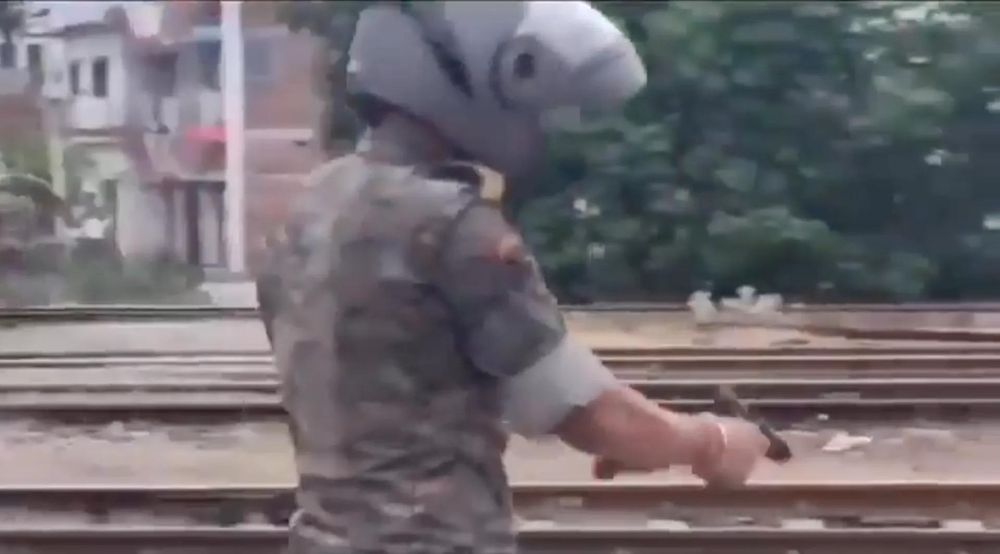 Bihar Police Clash with Protesting Students; Opposition Condemns 'Trigger-Happy' Action
