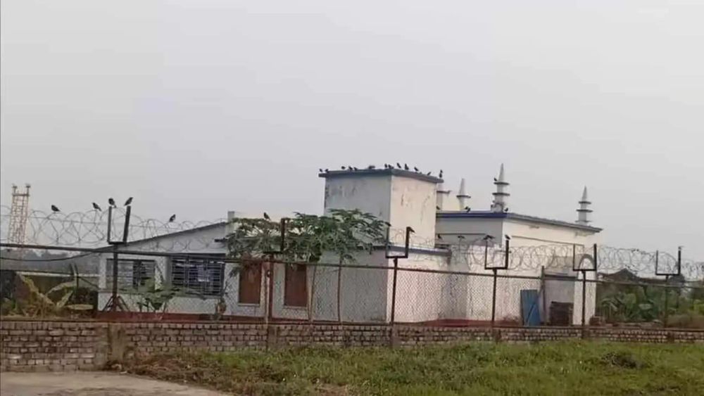 Prayer Halts at Historic Bankra Mosque Inside Kolkata Airport; Relocation Talks Ongoing