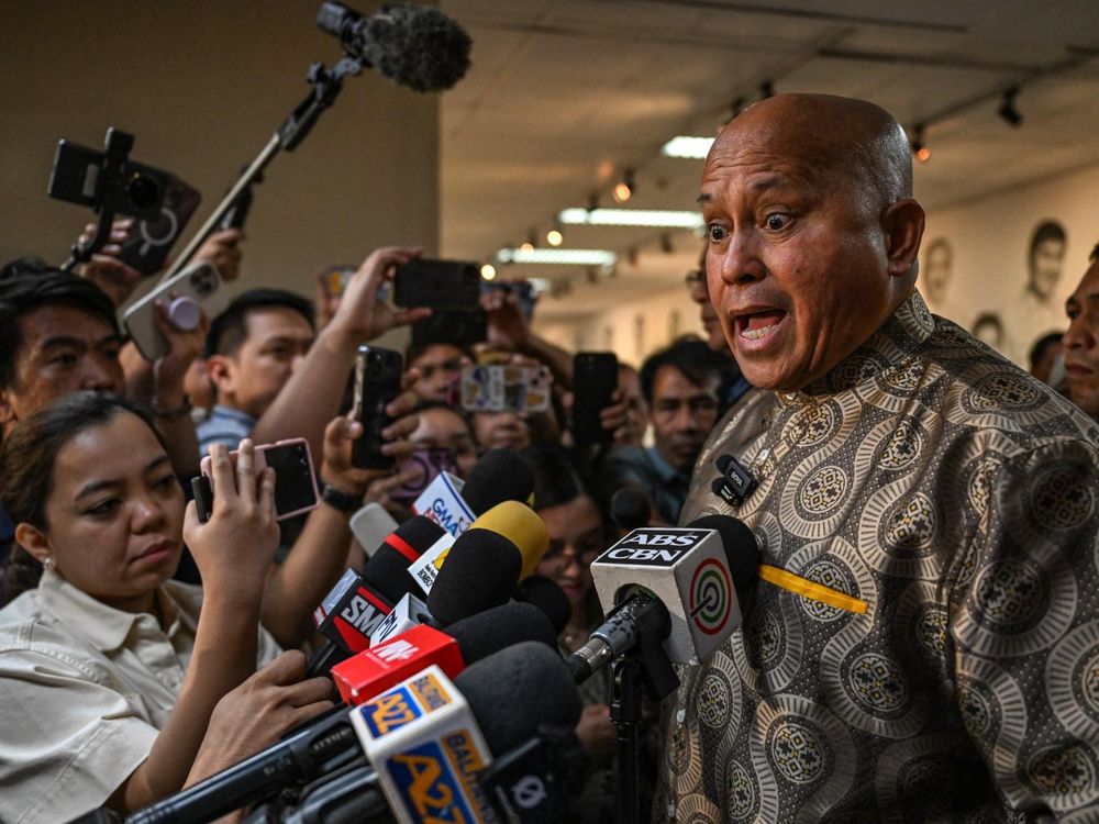 Gunfire Erupts at Philippine Senate as Senator Dela Rosa Faces Arrest