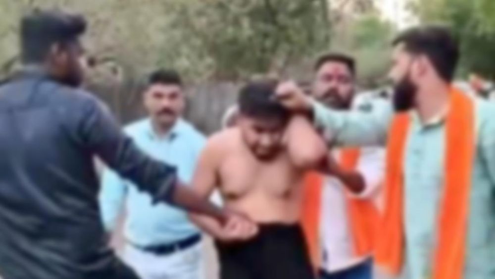 Bhopal Hotel Assault: Muslim Man Humiliated by Bajrang Dal, Police Register FIR
