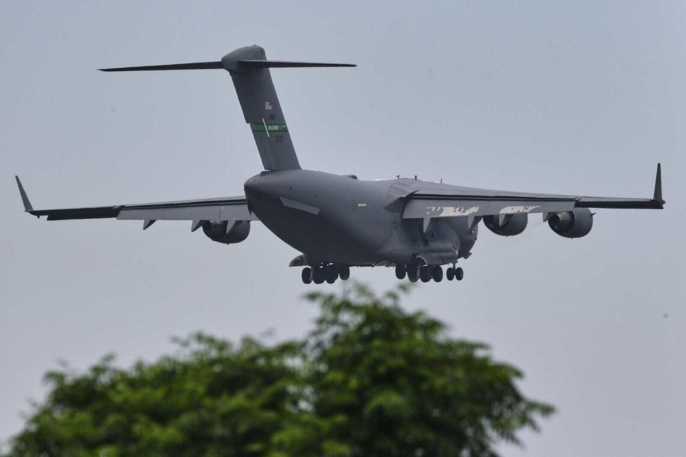 Pakistan Sheltered Iranian Aircraft Amid US Threat