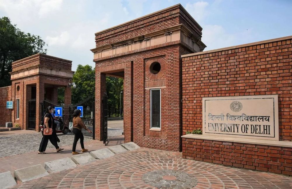 Delhi University Drops Delhi Sultanate Paper and Several History Courses from Revised PG Syllabus