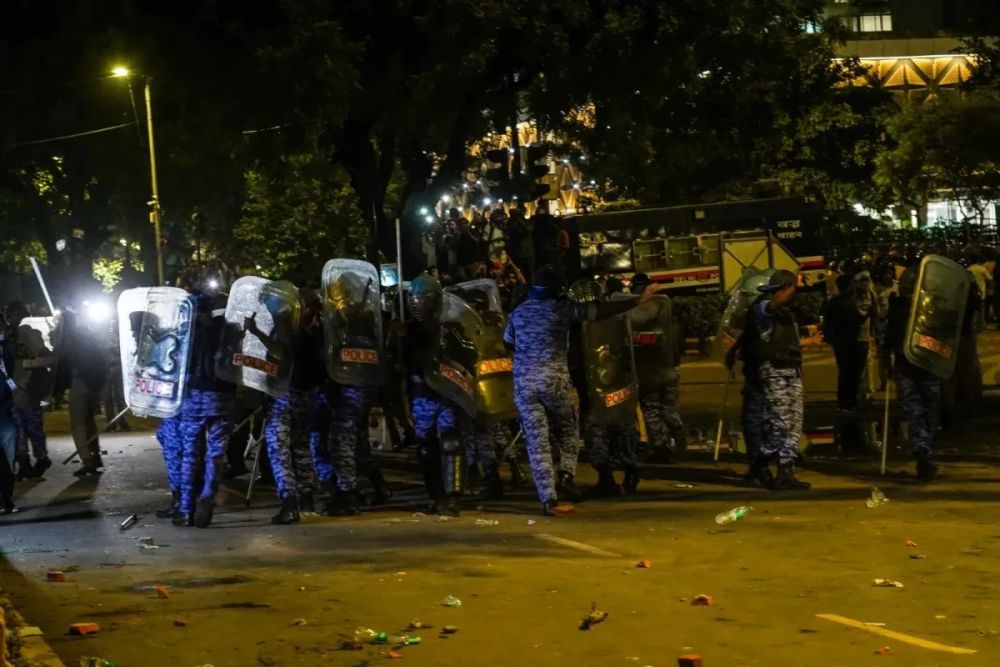 Amnesty Probe Reveals Unlawful Use of Pellets, Tear Gas, Electric Shock Batons Against NEET Protesters in Delhi and Bihar