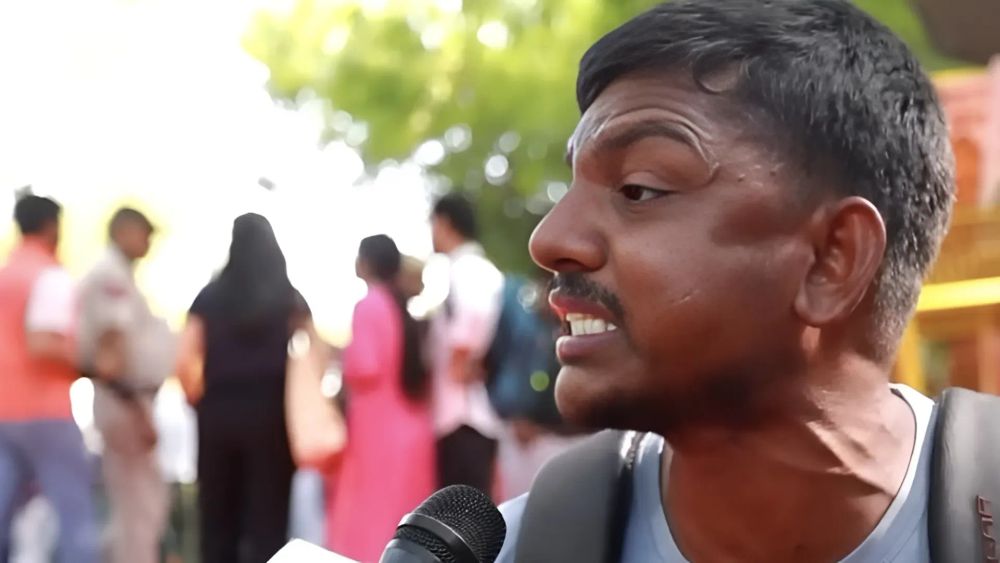 Ice Vendor Urges India to Read Its Constitution