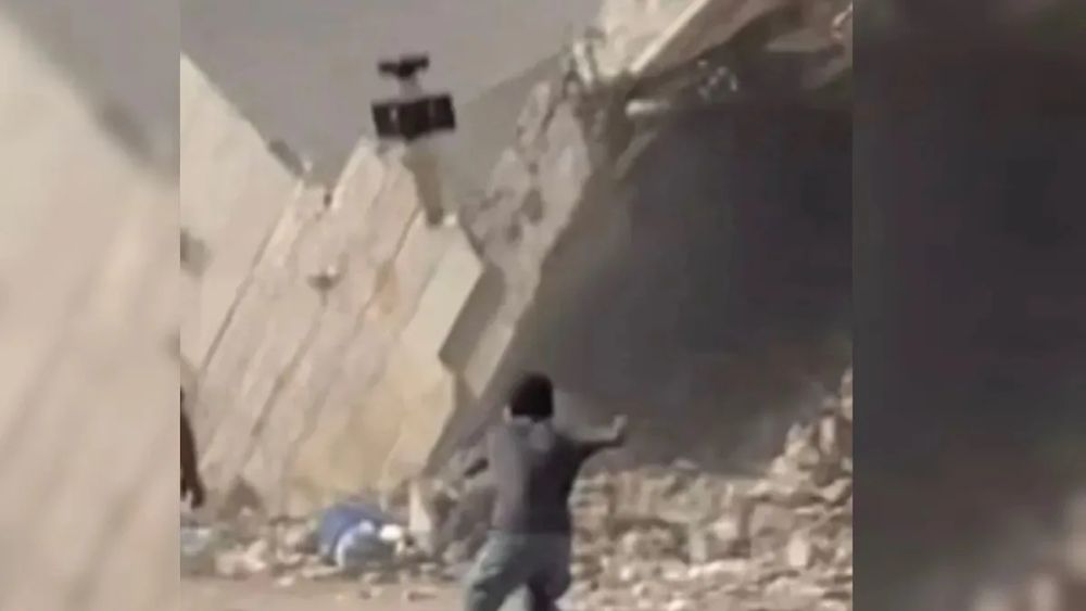 Palestinian Boy Killed in Israeli Strike; US Plans $2.8B Bomb Sale