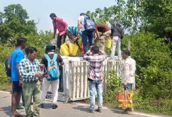 Tata Patamda Road Accident: Magic Van Collision Leaves 10+ Injured