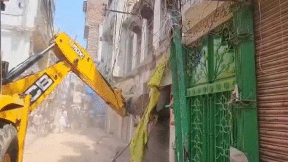 Varanasi's Dalmandi Demolition Drive Resumes Post Eid, Over 60 Structures Razed