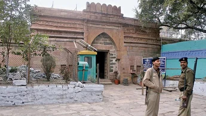 Muslim Petitioners in Kamal Maula Mosque Case: 'We Have Missed Two Friday Prayers', Alternate Site Too Far
