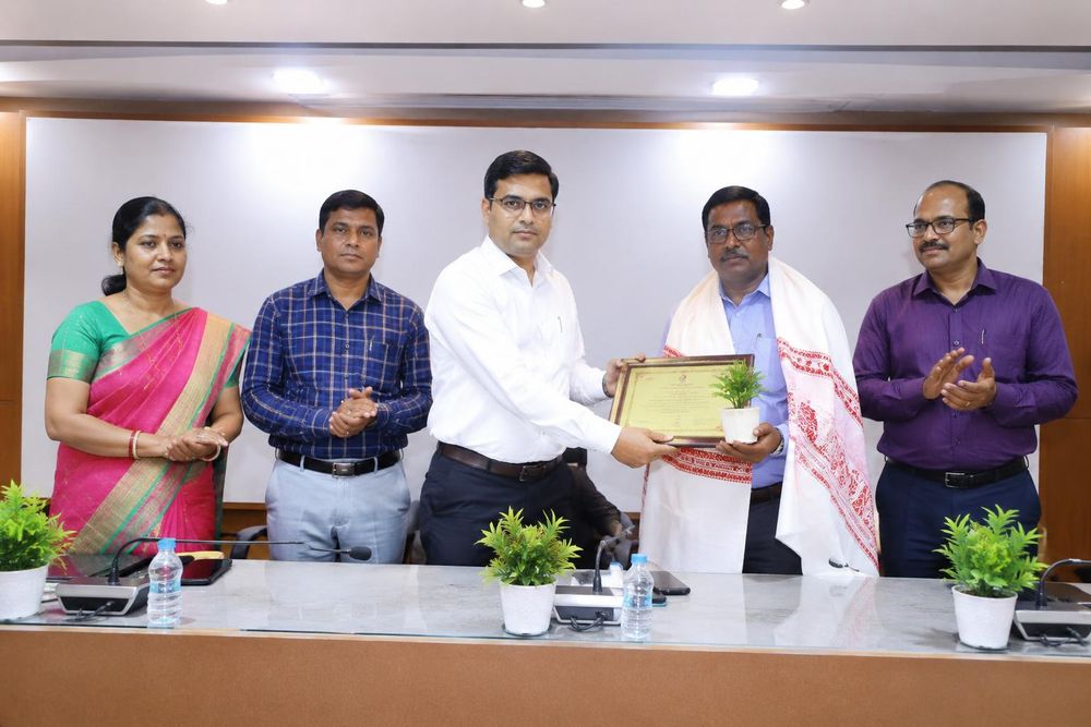 ChaiBasa: Five Schools from West Singhbhum Excel in Chief Minister's Clean School Award