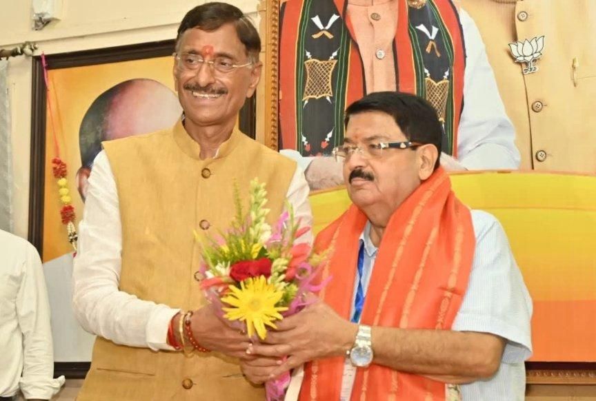 Ranchi: BJP Office Welcomes Parimal Nathwani After State Council Win