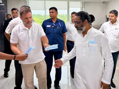 Rahul Gandhi Urges Hemant Soren to Engage with Jharkhand Students on Recruitment Exam Irregularities and Settle Outstanding Demands