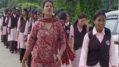 45 Girls Walk Out of Chhattisgarh Hostel Over Power Failure and Poor Food; Collector Orders Investigation