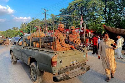 Amnesty Requests Pakistan to Restore Internet and Investigate Protest Crackdown in Administered Kashmir