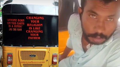 Hyderabad Auto Driver's Message: 'Anyone Born on Earth is a Hindu' Sparks Row, Complaint Filed, Hindutva Groups Show Support