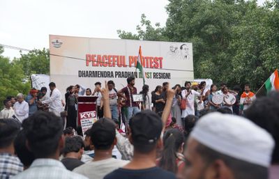 Protesters at Jantar Mantar Define 'Godi Media' and Its Role in Public Life