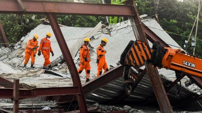 Kolkata Warehouse Collage Death Toll Rises to 15