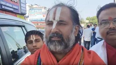 Hindu Leaders Push for Muslim Trader Ban at 2023 Adhik Maas Fair