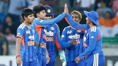 India Wins Women's T20 Asia Cup by 72 Runs, Refuses ACC Chief Trophy
