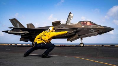 US Launches Strikes on Iranian Missile Sites Amid Qatar Talks