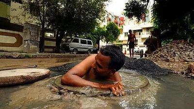 Campaign Against Manual Scavenging Accuses Union Government of Concealing 261 Sanitation Worker Deaths